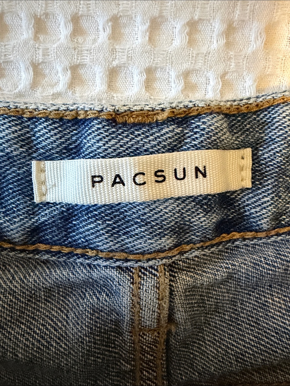 Size 26 PacSun Ripped Jeans - Picture 2 of 3